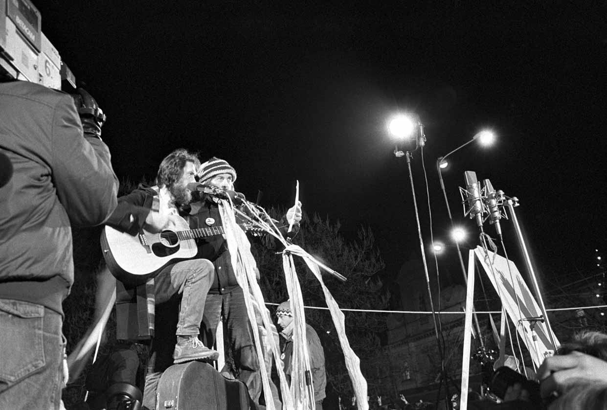 Ľubo Stacho, Vystúpenie Ivana Hoffmana na demonštrácii, Námestie SNP. 1989. Súkromný majetok